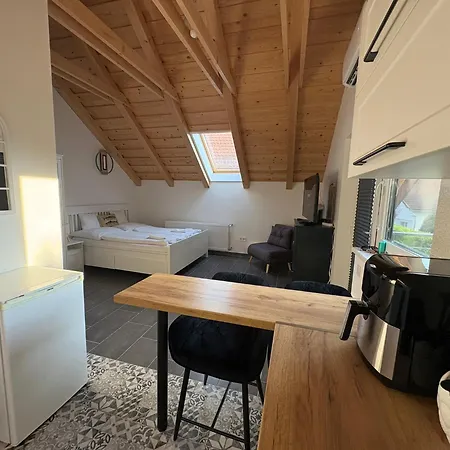 Boengyeres Vendeghaz Apartment Balatongyorok